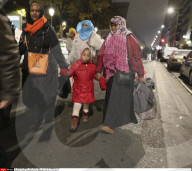 NEWS - Paris: Wildes Flüchtlings-Camp an der Stalingrad-Station geräumt