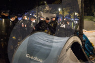 NEWS - Paris: Wildes Flüchtlings-Camp an der Stalingrad-Station geräumt