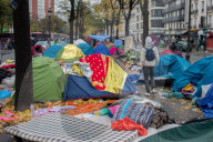 NEWS - Paris: Wildes Flüchtlings-Camp an der Stalingrad-Station geräumt
