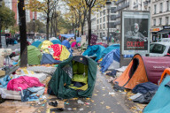 NEWS - Paris: Wildes Flüchtlings-Camp an der Stalingrad-Station geräumt