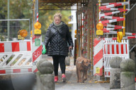 EXKLUSIV - Cindy aus Marzahn ganz Privat beim Bummeln in Berlin
