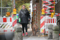 EXKLUSIV - Cindy aus Marzahn ganz Privat beim Bummeln in Berlin