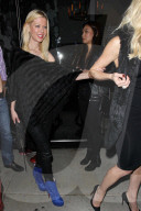 PEOPLE - Tara Reid besucht das Catch in Hollywood