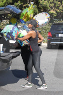 PEOPLE - Kelly Rowland kurz vor dem Abflug