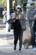PEOPLE - Happy Family: Olivia Wilde mit ihren Männer in New York unterwegs