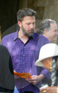 PEOPLE - Ben Affleck besucht mit den Kids die Kirche in Los Angeles