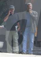 PEOPLE - Busy: Robert De Niro auf dem Filmset in Hollywood