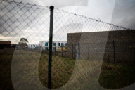NEWS - Mauer trennt Anwohner von einem FlÃ¼chtlingsheim in MÃ¼nchen
