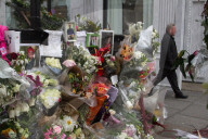 PEOPLE - London: Blumen für den tödlich verunfallten Prinz Filippo Corsini 