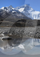 FEATURE - China: Der Mount Qomolangma an der Grenze zu Nepal
