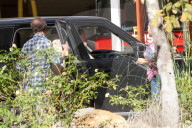 EXKLUSIV - Miley Cyrus mit Liam Hemsworth in LA unterwegs