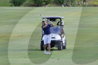 EXKLUSIV - Nick Jonas raucht auf dem Golfplatz in Honolulu