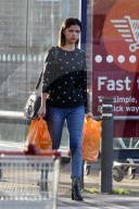 PEOPLE - Lucy Mecklenburgh ohne Make-Up unterwegs