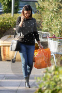 PEOPLE - Lucy Mecklenburgh ohne Make-Up unterwegs