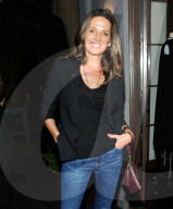 PEOPLE - Promis an der 'Urban Zen' Eröffnung in Los Angeles