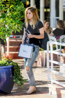 PEOPLE - Suki Waterhouse mit ihrer Schwester Immy 'undercover' unterwegs