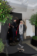EXKLUSIV - Lily Allen geht mit Jimmy Carr zum Dinner bei Scotts
