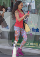 FEATURE - Sommer in Sydney: Melanie Brown in Ugg Boots 