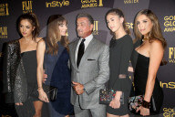 PEOPLE - Stolzer Papa: Sylvester Stallone mit seinen Töchtern an den Golden Globe Awards in LA