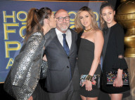 PEOPLE - Stolzer Papa: Sylvester Stallone mit seinen Töchtern an den Golden Globe Awards in LA