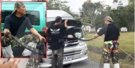 FEATURE - Riesenschreck: Schulbusfahrer findet Kobra unter der Motorhaube