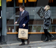 EXKLUSIV - Kate Moss mit Nikolai Van Bismark in London unterwegs