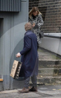 EXKLUSIV - Kate Moss mit Nikolai Van Bismark in London unterwegs