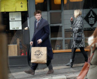 EXKLUSIV - Kate Moss mit Nikolai Van Bismark in London unterwegs