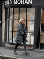 EXKLUSIV - Kate Moss mit Nikolai Van Bismark in London unterwegs