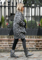 EXKLUSIV - Kate Moss mit Nikolai Van Bismark in London unterwegs