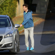 EXKLUSIV - Andy Murray in Surrey unterwegs
