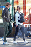 PEOPLE - Olivia Wilde und Jason Sudeikis gehen mit Baby Daisy spazieren