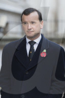 NEWS - Remembrance Sunday in London mit viel Prominenz