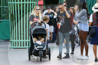 PEOPLE - Ashlee Simpson und Evan Ross verbringen einen Tag im Disneyland mit ihrer Familie