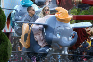 PEOPLE - Ashlee Simpson und Evan Ross verbringen einen Tag im Disneyland mit ihrer Familie