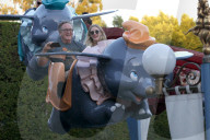 PEOPLE - Ashlee Simpson und Evan Ross verbringen einen Tag im Disneyland mit ihrer Familie