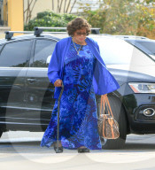 PEOPLE - La Toya Jackson mit ihrer Mutter Kathrine unterwegs