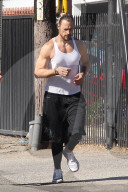 PEOPLE - Gabriel Aubry joggt durch Hollywood