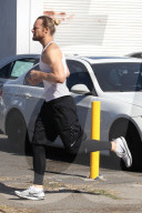 PEOPLE - Gabriel Aubry joggt durch Hollywood