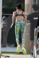 EXKLUSIV - Adriana Lima hält sich fit bei der Arbeit in Miami 