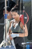 EXKLUSIV - Adriana Lima hält sich fit bei der Arbeit in Miami 