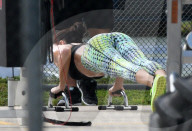 EXKLUSIV - Adriana Lima hält sich fit bei der Arbeit in Miami 