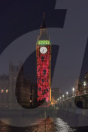 FEATURE - Poppies zieren auch den Big Ben