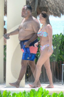 EXKLUSIV - Adrienne Bailon und Israel Houghton: Honeymoon in Cancun