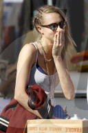 EXKLUSIV - Amber Heard und Cara Delevingne auf dem Flohmarkt in LA