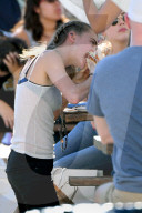 EXKLUSIV - Amber Heard und Cara Delevingne auf dem Flohmarkt in LA