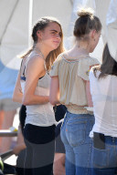 EXKLUSIV - Amber Heard und Cara Delevingne auf dem Flohmarkt in LA