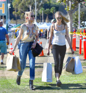 EXKLUSIV - Amber Heard und Cara Delevingne auf dem Flohmarkt in LA
