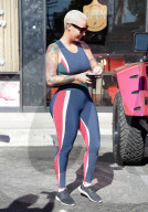 EXKLUSIV - Amber Rose spoertlich in Hollywood unterwegs
