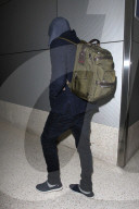 PEOPLE - Leonardo DiCaprio 'undercover' am Flughafen von LA